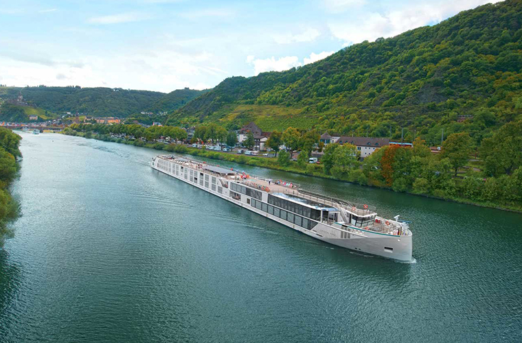 ˮ Crystal River Cruises  Ravel